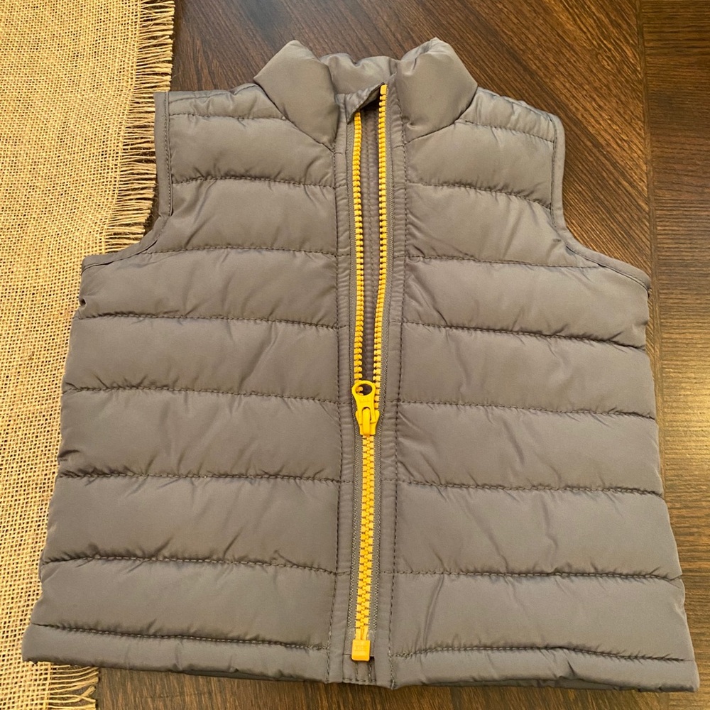 Old navy puffer vest